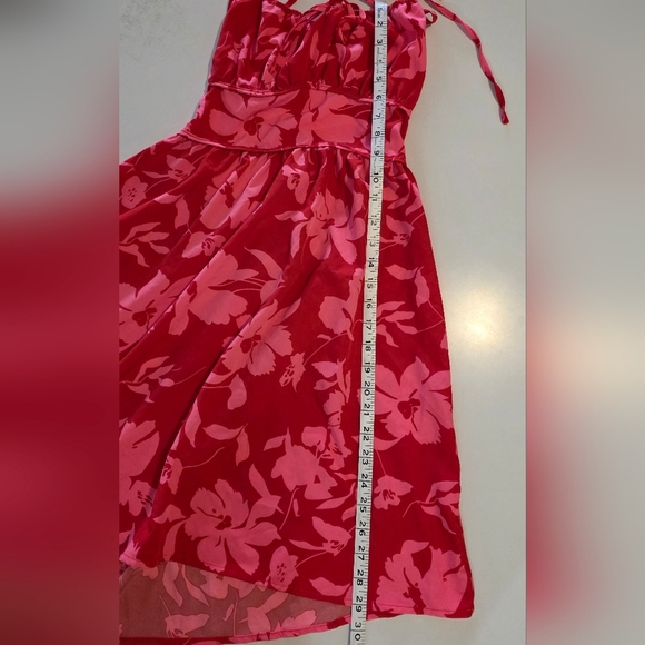 NWOT Elegant Red Floral Backless Dress Size S Summer Dress Knee Length - Picture 13 of 15